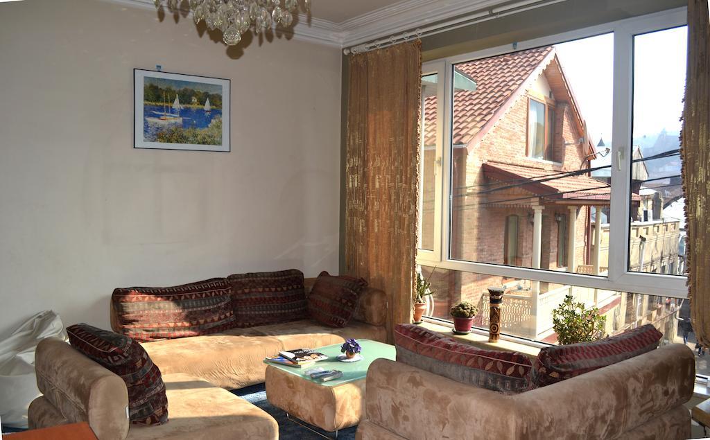 Belleview Apartments Τυφλίδα Δωμάτιο φωτογραφία